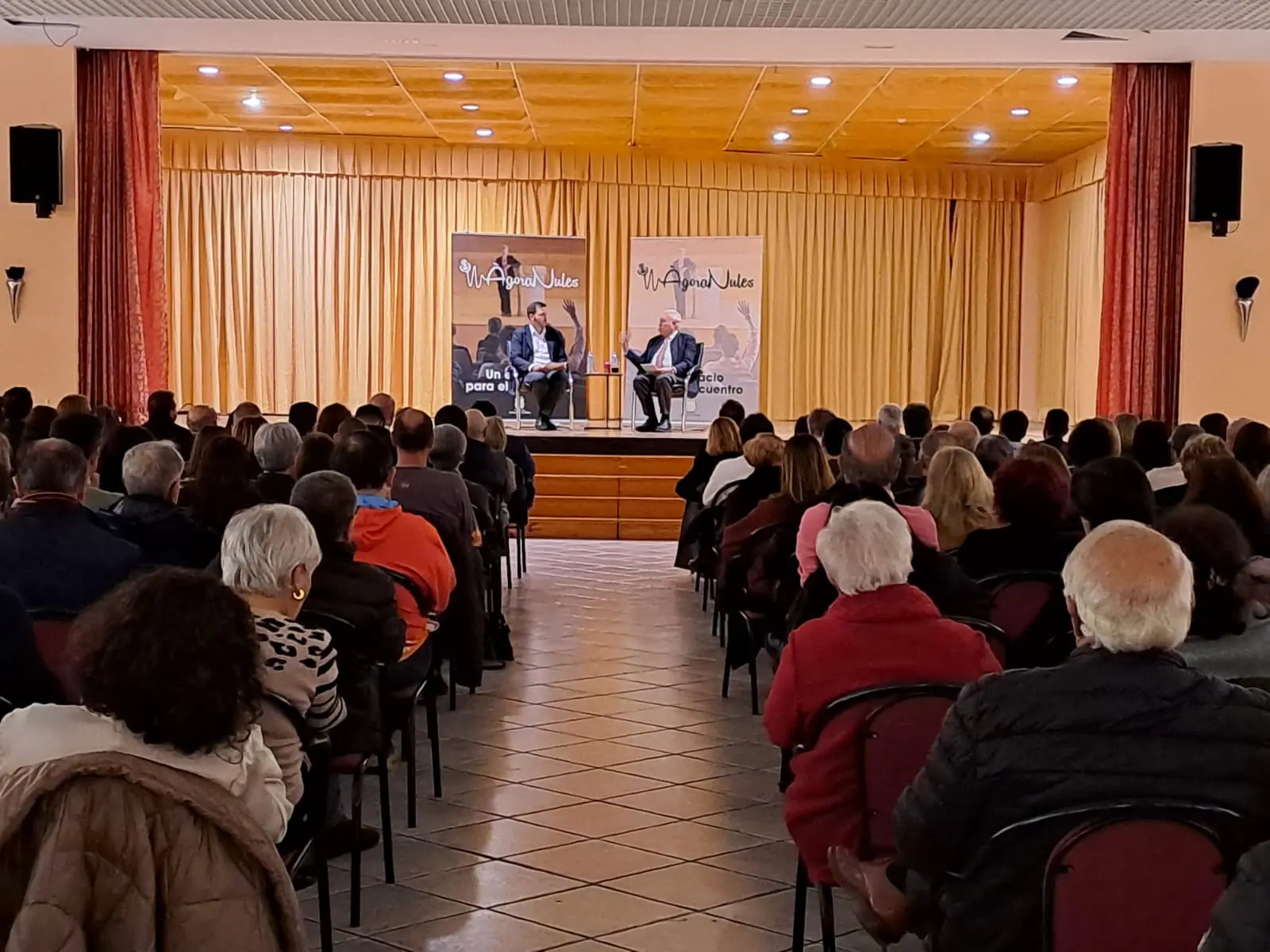 García-Margallo protagoniza una jornada con el tejido social y empresarial del municipio de Nules